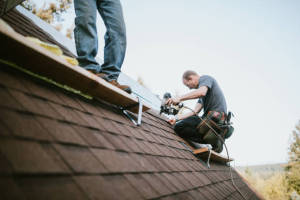 Find Local Roofers & Roofing Contractors in Sand Barrens, IL